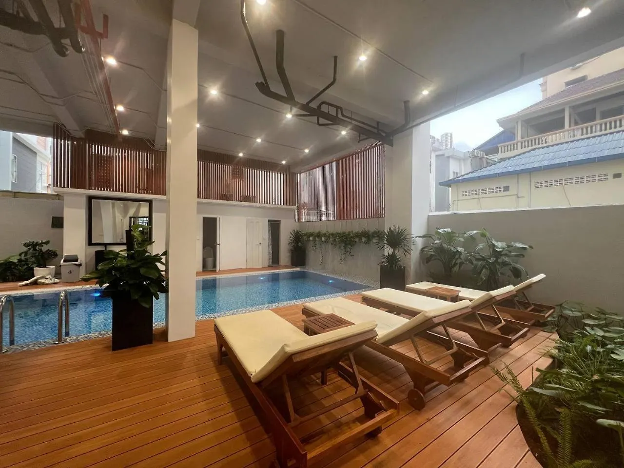 Ξενοδοχείο C-Hotel Σίχανουκβιλ